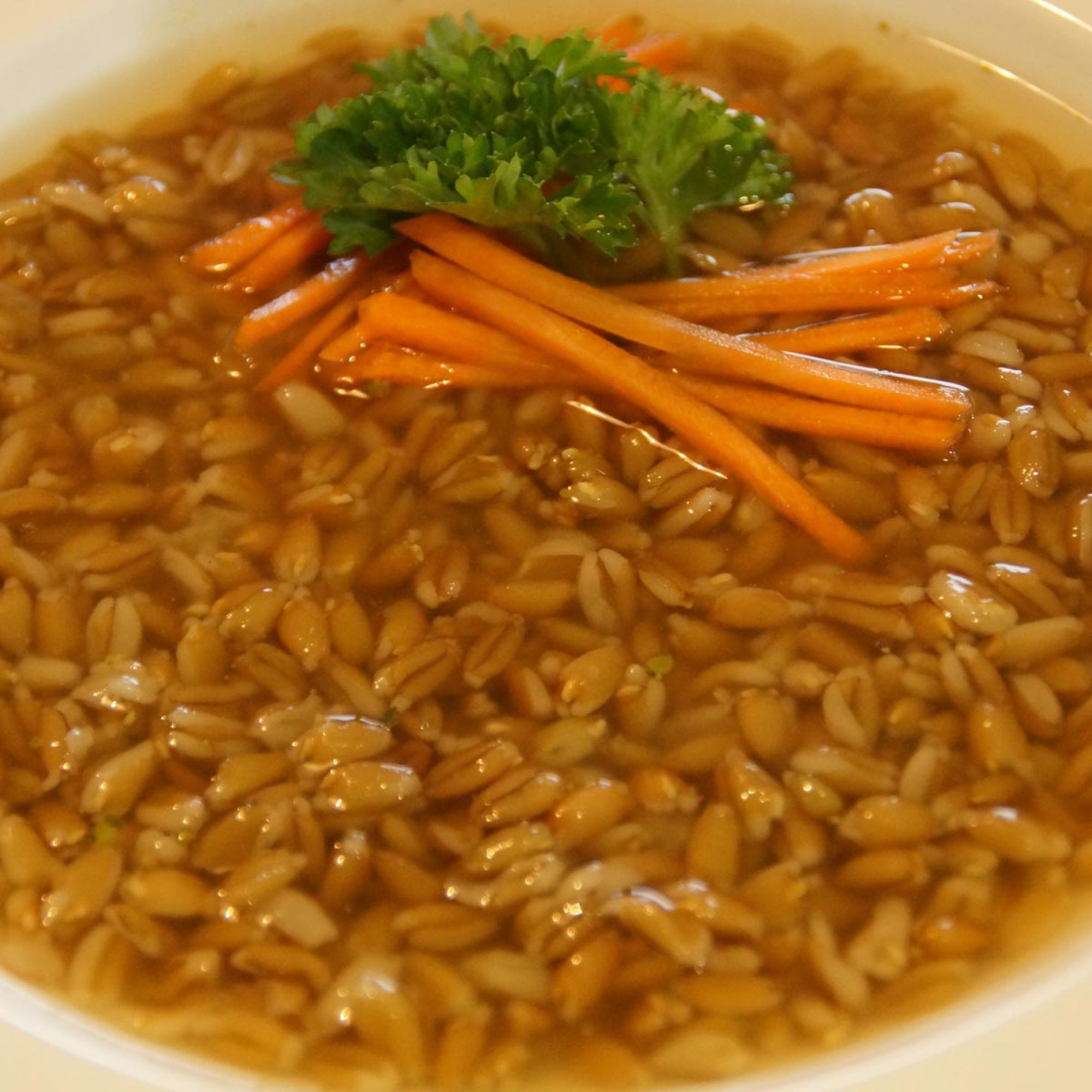Geschmackvolle Grünkernsuppe